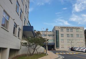 ϳû,  ȿ ߽ ûŹȭ ڸ