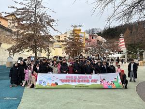 ���ֽ�����ΰ�����������, ���ƺ��� �Բ��ϴ� ĳ����� ���̡� ���� ķ�� ����